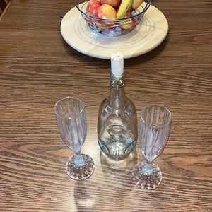 Wine glasses and wine bottle set